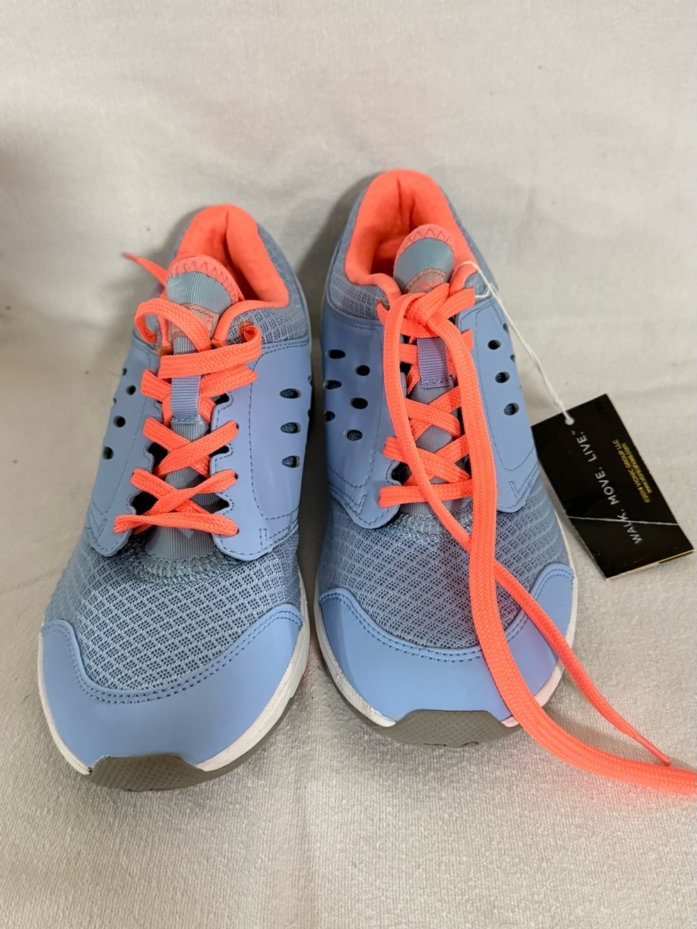 Vionic Venture blue sneaker (Size USA 7)